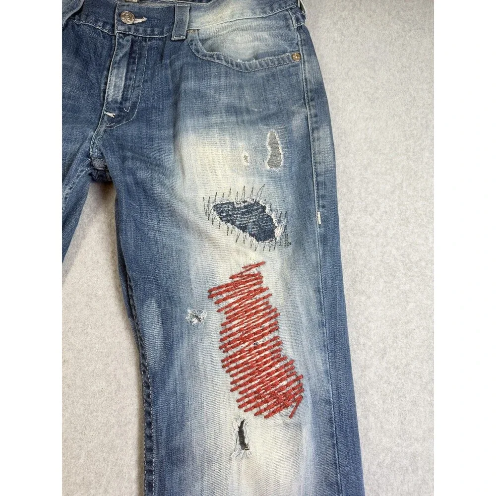 True Religion step out